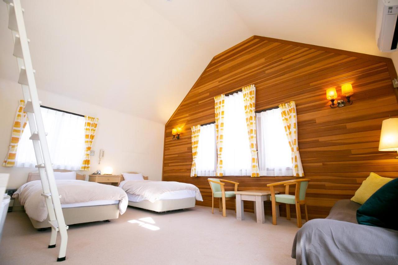 Bed and Breakfast Ryosha Tsukiakari Яманакако Экстерьер фото