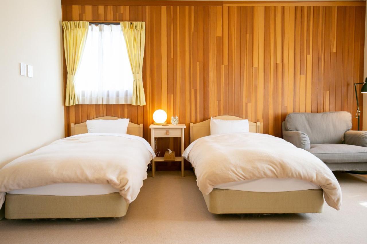 Bed and Breakfast Ryosha Tsukiakari Яманакако Экстерьер фото